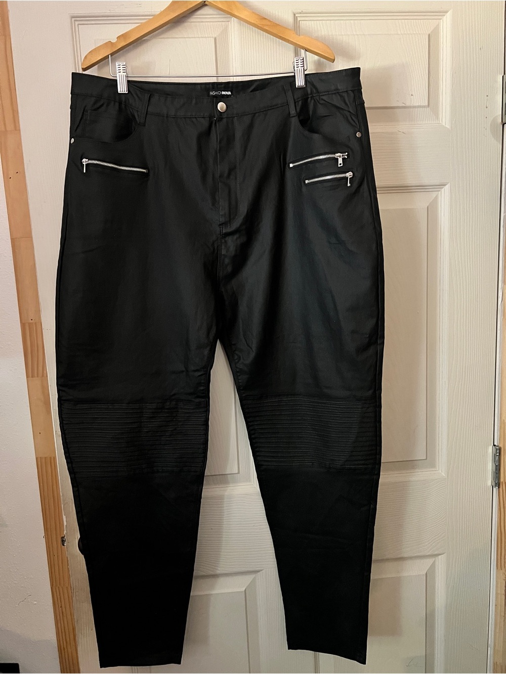 Fashion Nova Black Cargo Pants with Ribbed Knee Panels PLUS SIZE 3X